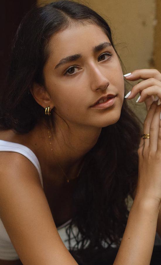 Marla Kusche<br /><span class="model-data-overview">EU 180cm | US 5′ 11”</span>